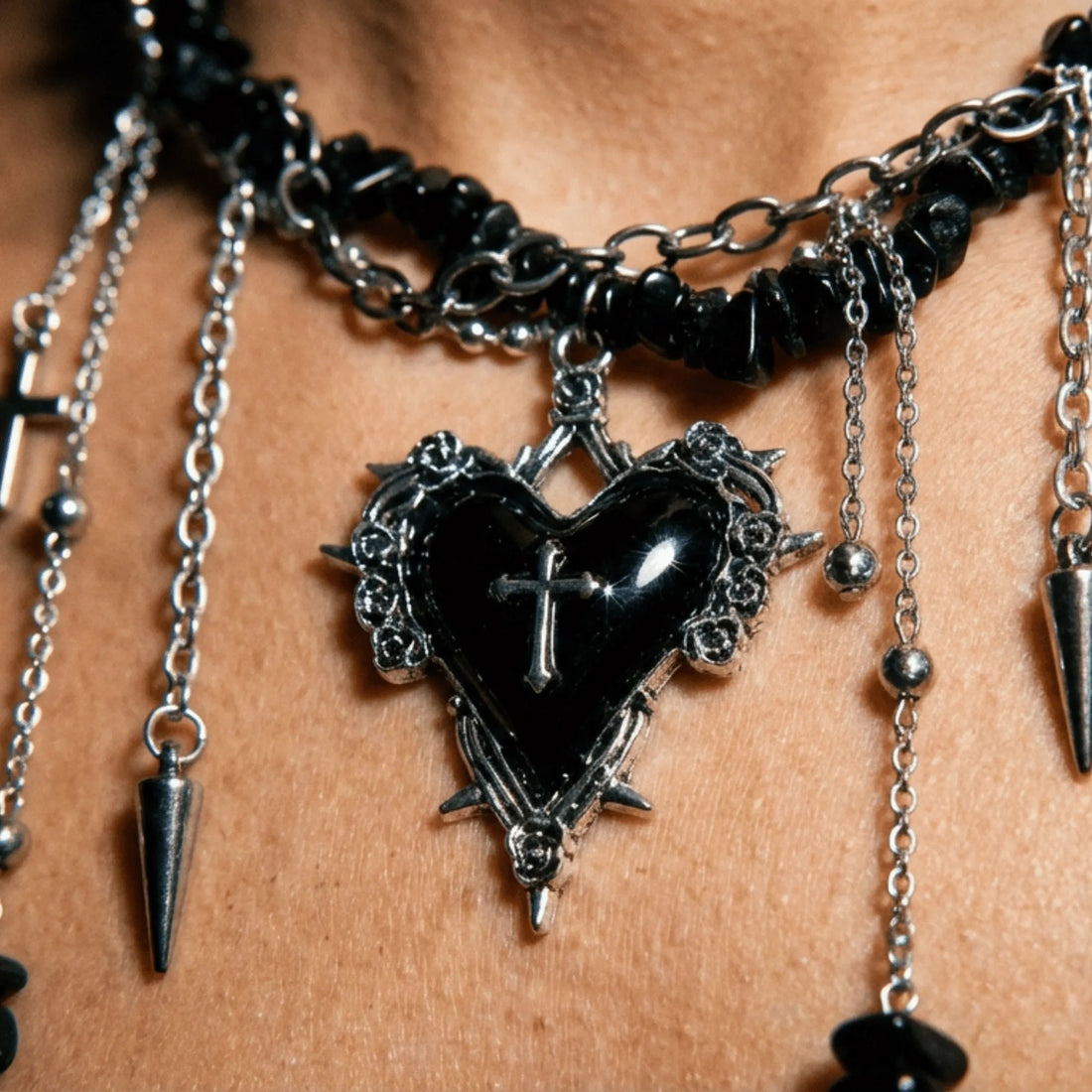 Moire Thorned Heart Layer Chain
