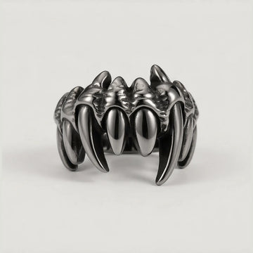 Moire Predator Fang Steel Ring