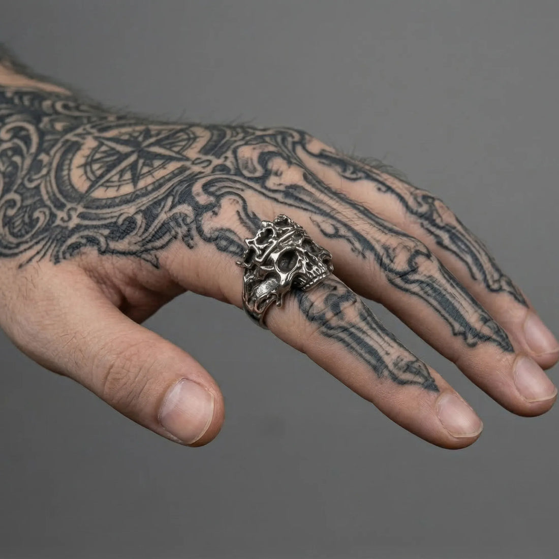 Moire Crown Skull Ring — King of Night
