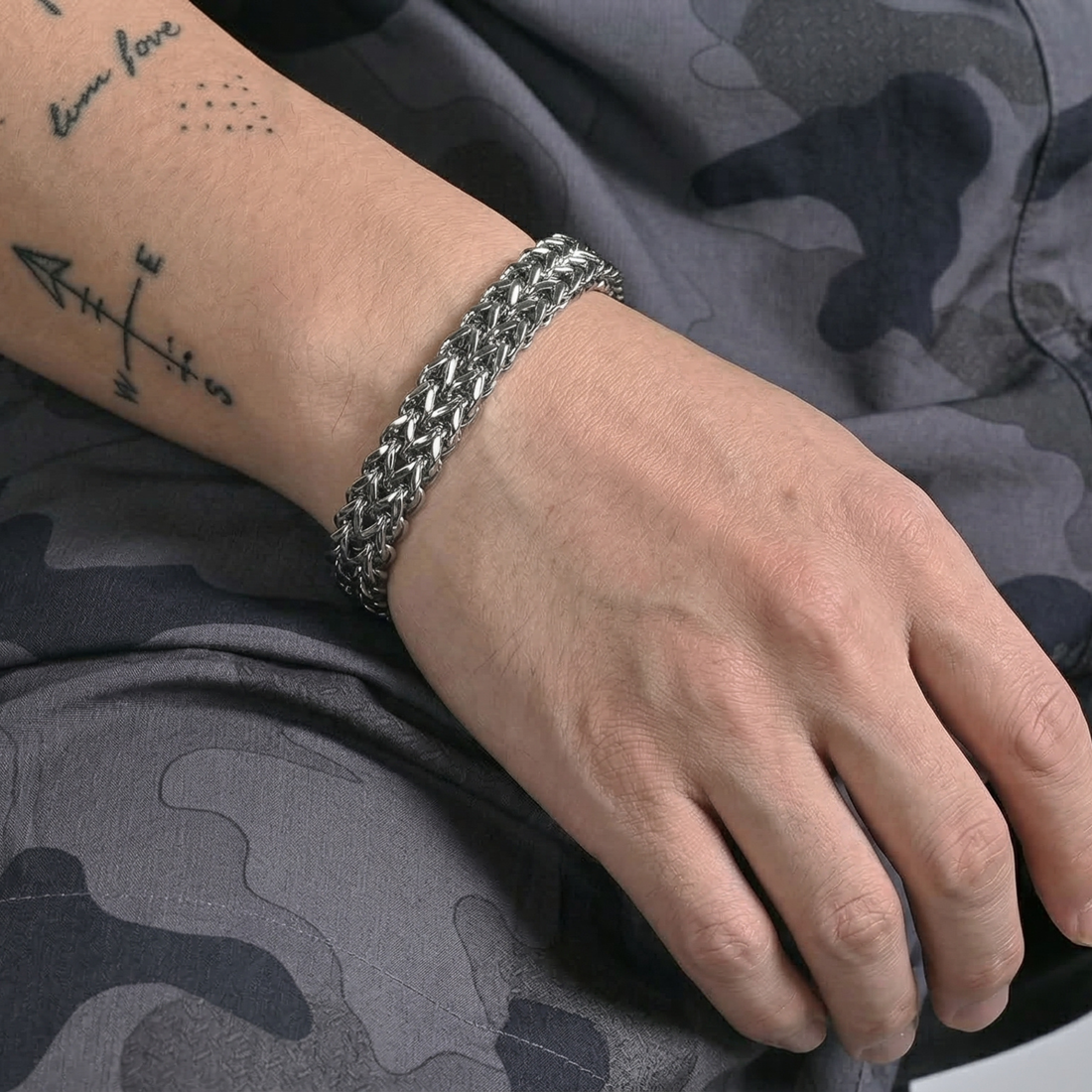 Moire 10MM Steel Link Bracelet — Locked In