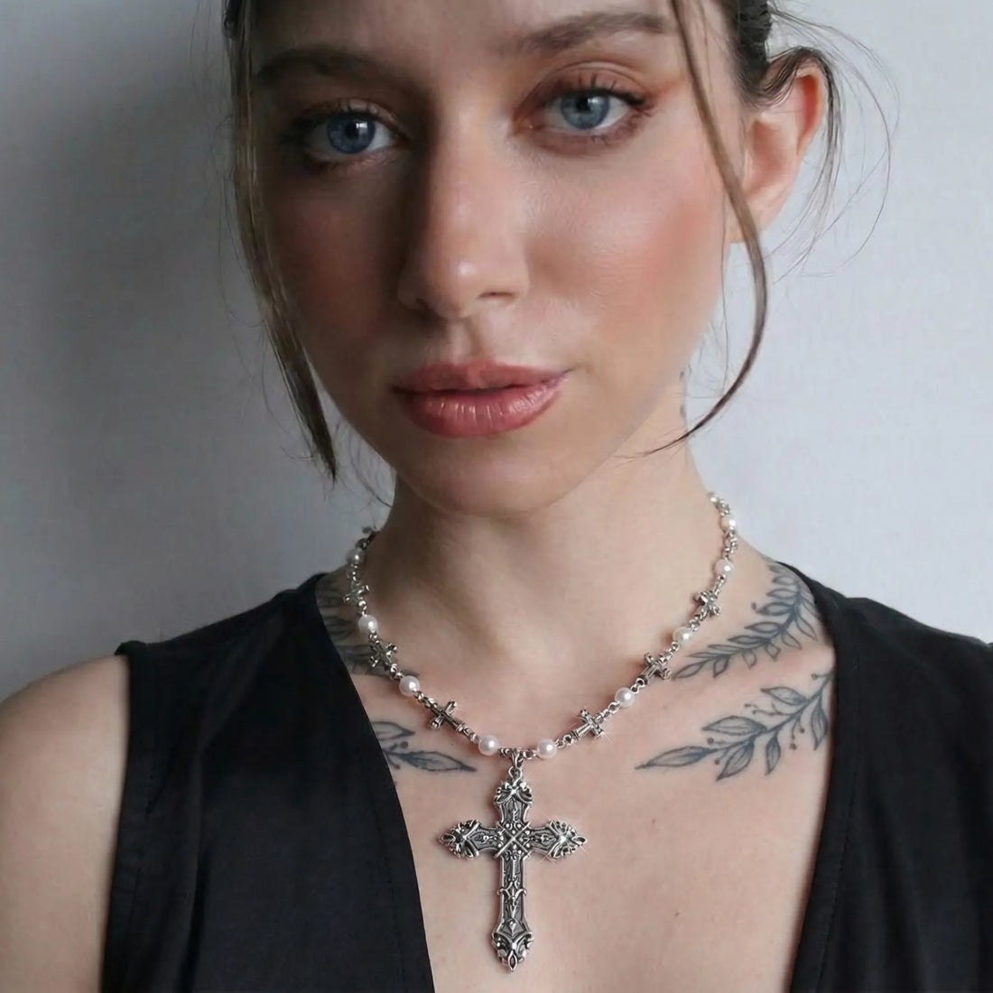 Moire Vintage Cross Bead Chain