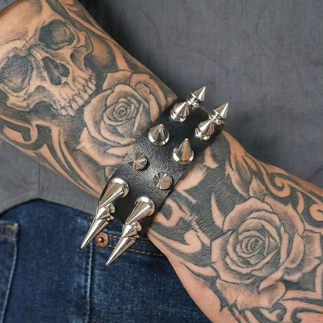 Bracelet punk à double pointe moiré