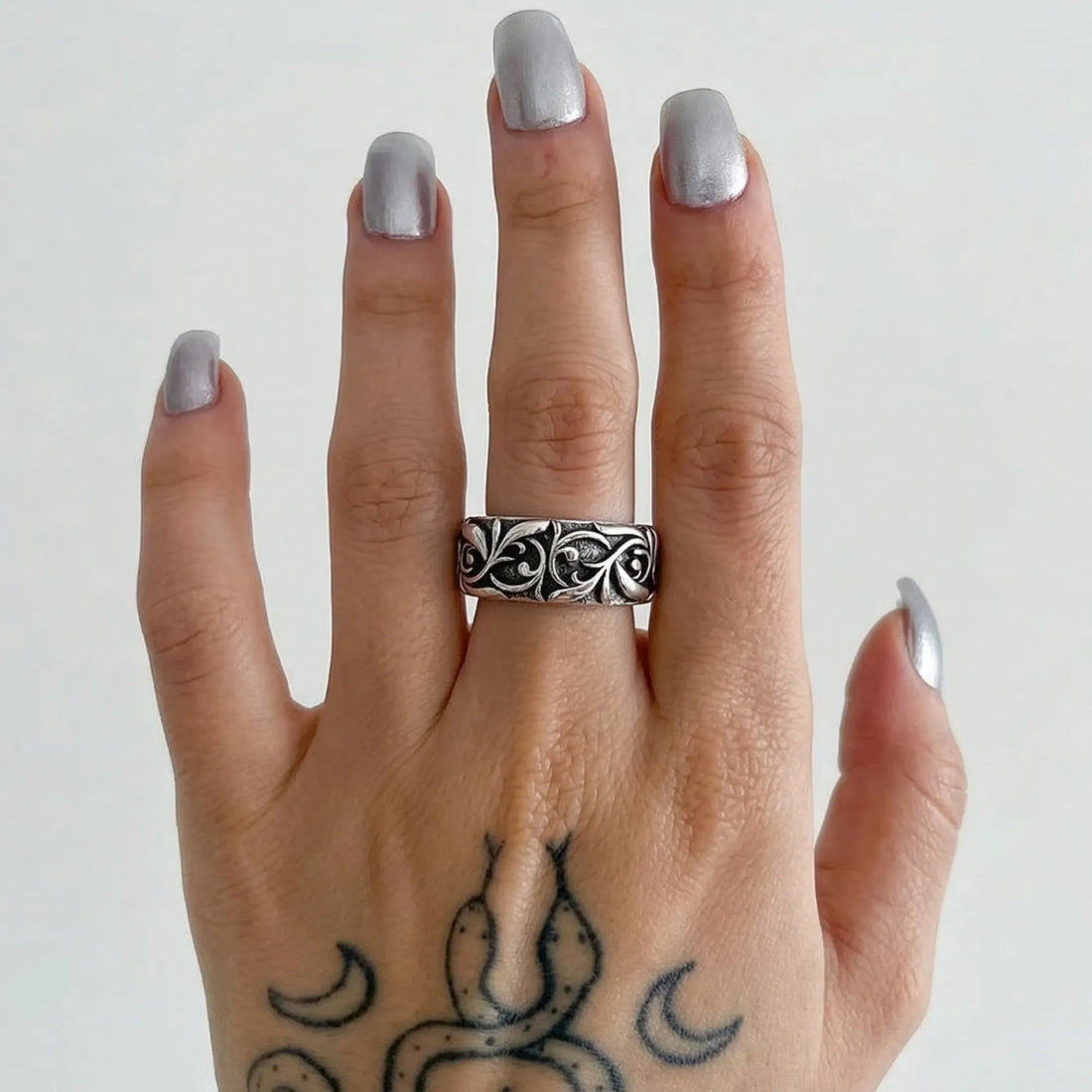 Moire Eternal Vine Ring — Urban Growth