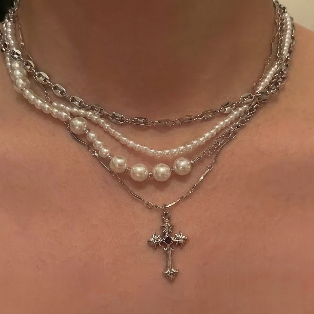 Moire Dark Cross Layer Chain