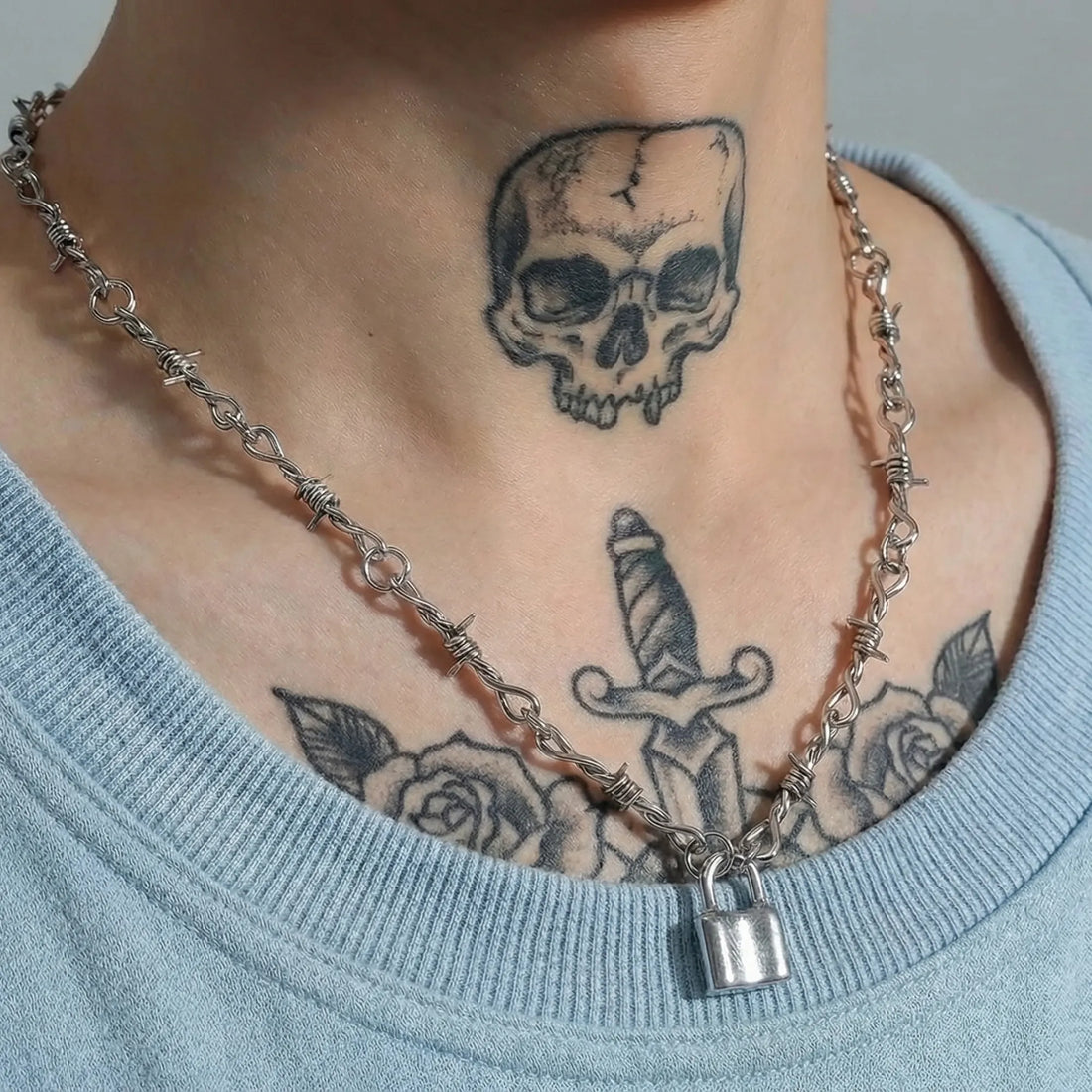 Moire Thornlock Gothic Chain