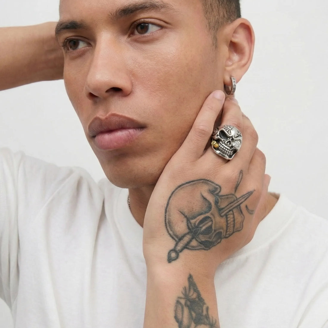 Moire Gold Skull Pipe Ring