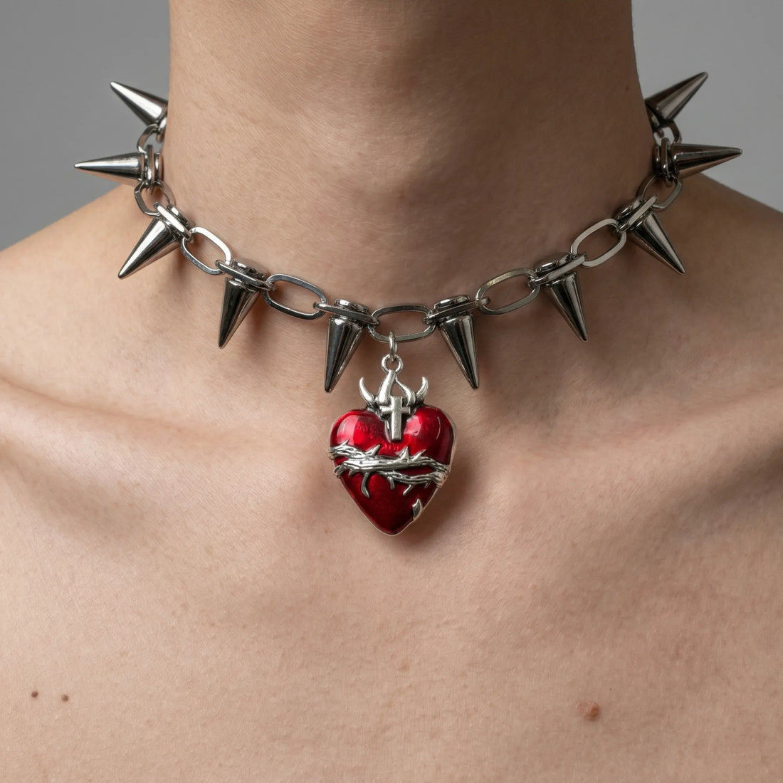 Moiré Thorned Heart Necklace