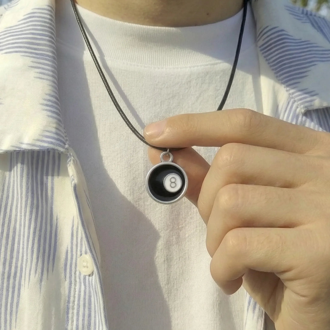 Moire Lucky 8 Ball Chain