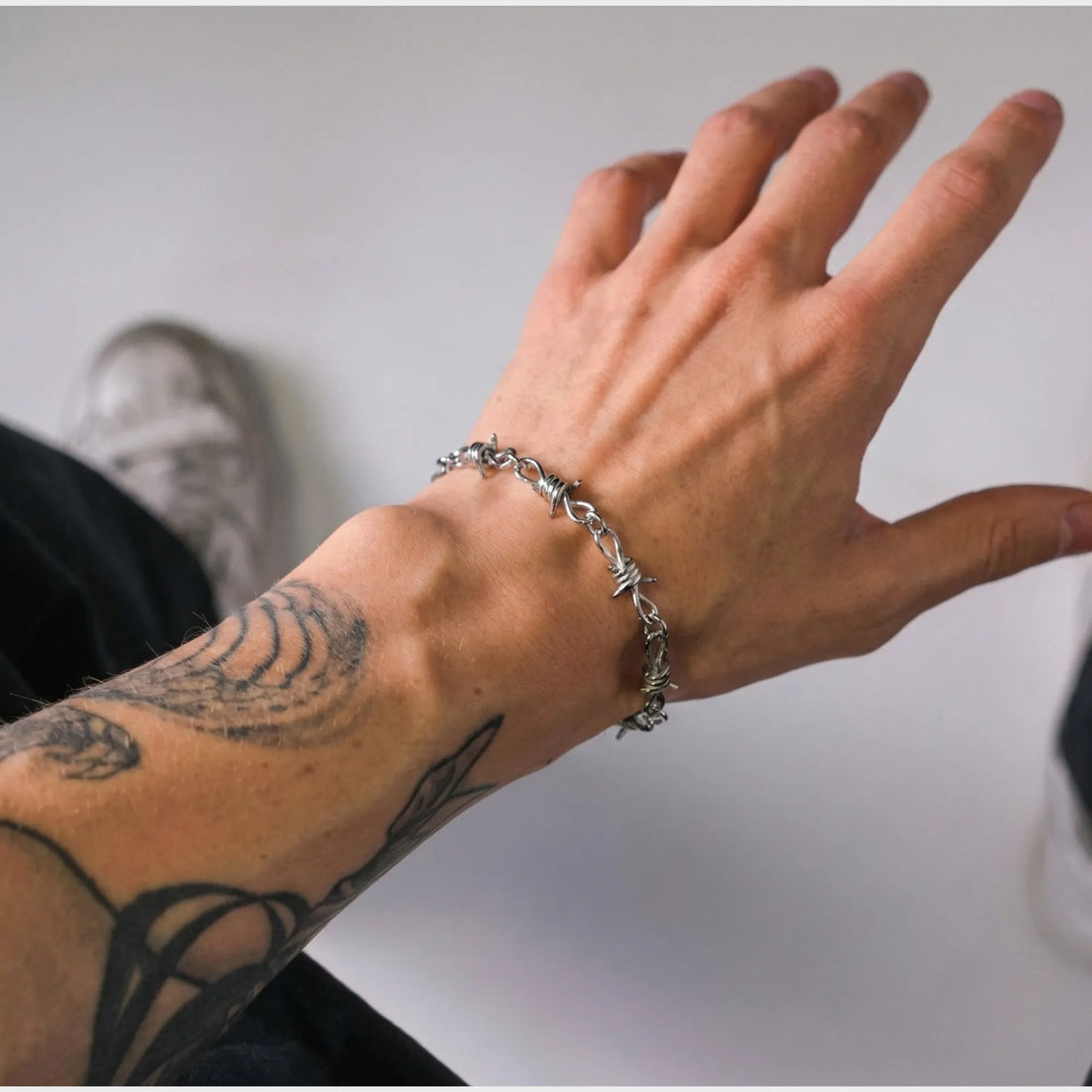 Moire Barbed Knot Thorn Bracelet