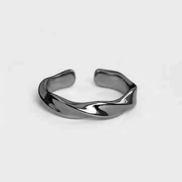 Moire Mobius Wave Ring — Fluid Identity