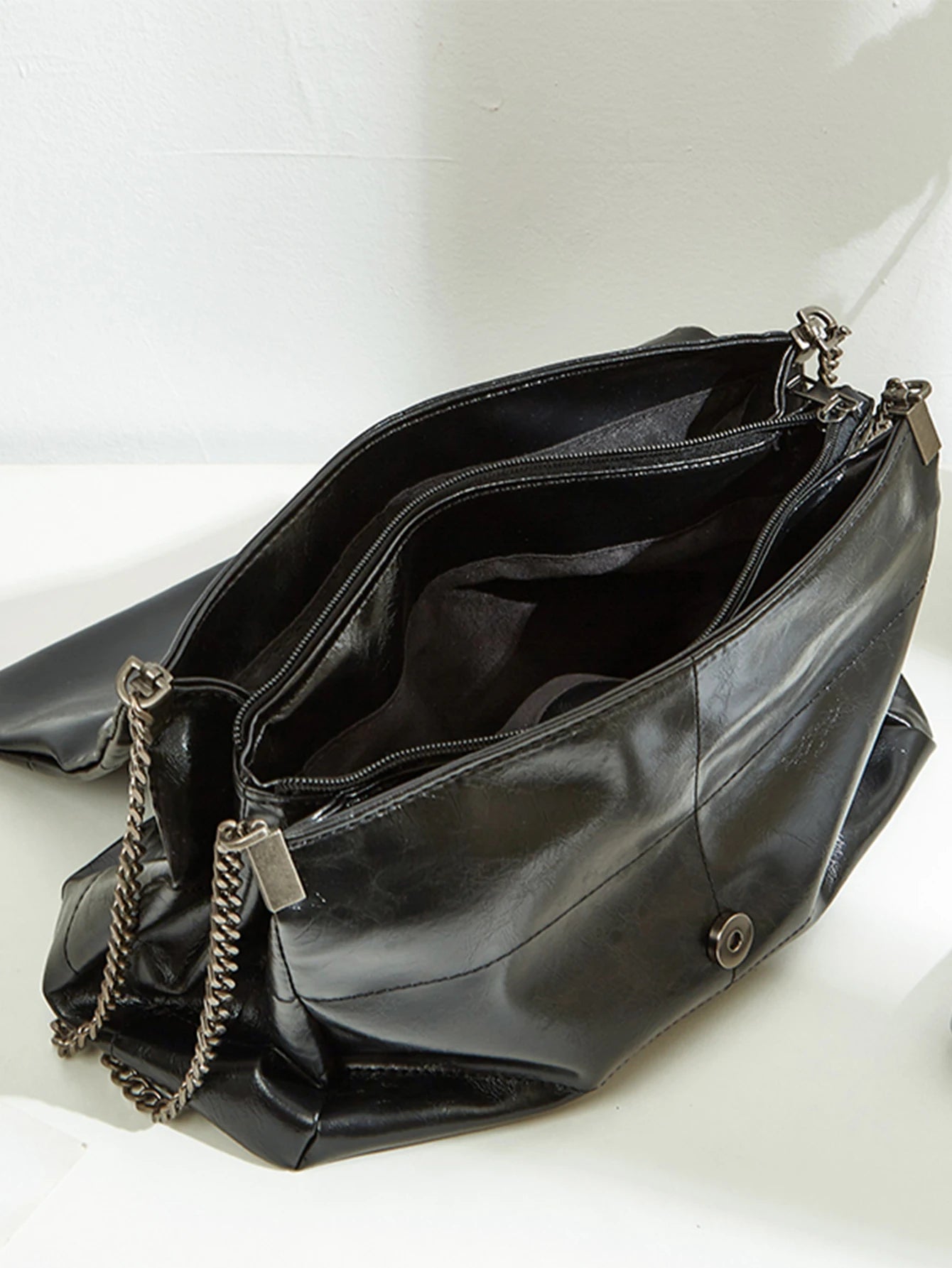 Large Capacity Commuting Bag 2024 New Spring/Summer Women's Chain Tote Bag, High-End and Fashionable Single Shoulder Underarm Ba